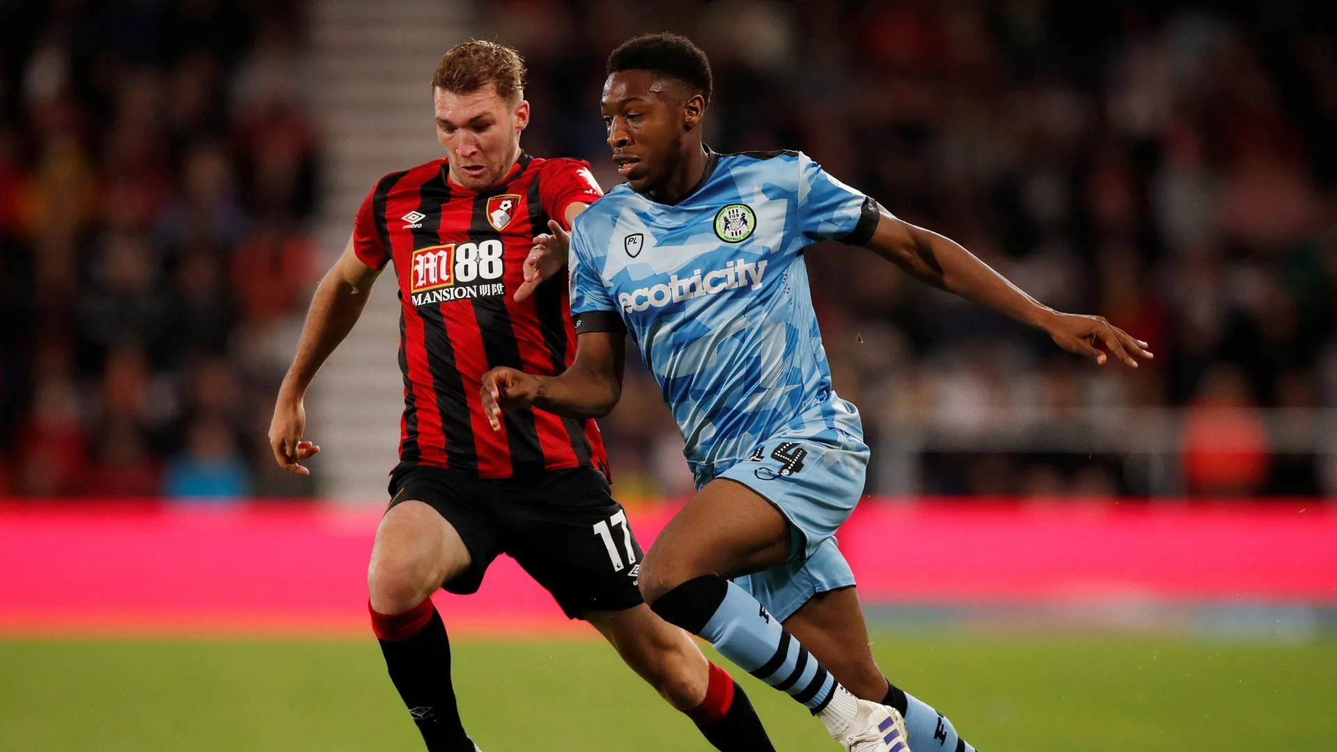 Ebou Adams thời còn thi đấu năng nổ trong màu áo Forest Green Rovers trước khi gia nhập Derby County