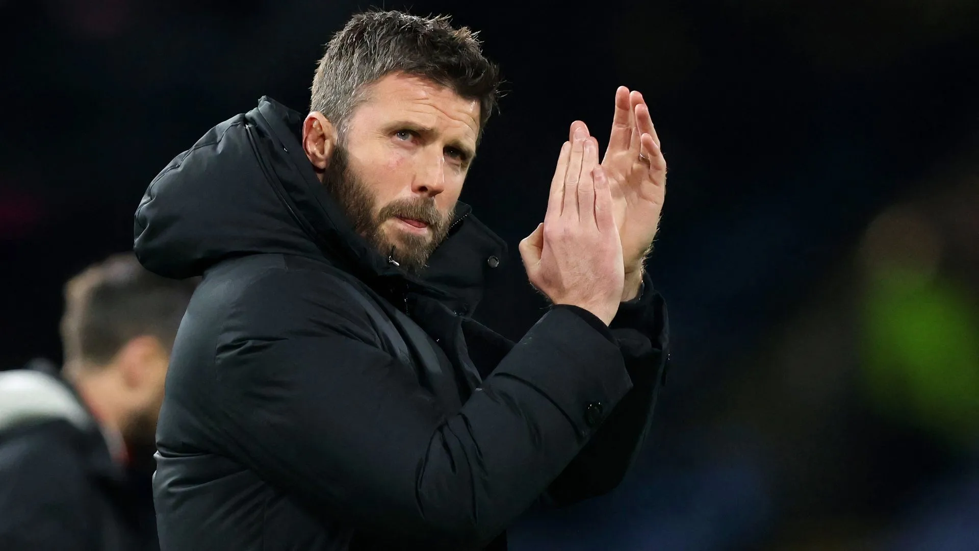 Michael Carrick chỉ đạo Middlesbrough giữa áp lực phải thăng hạng.