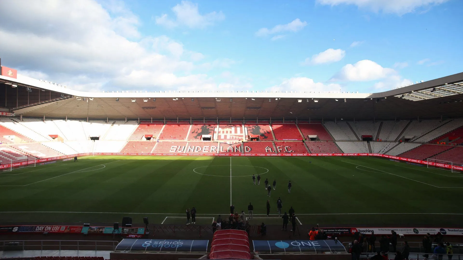 Sân vận động Ánh Sáng của Sunderland, một lựa chọn tiềm năng cho Rubin Colwill với triết lý phát triển cầu thủ trẻ.