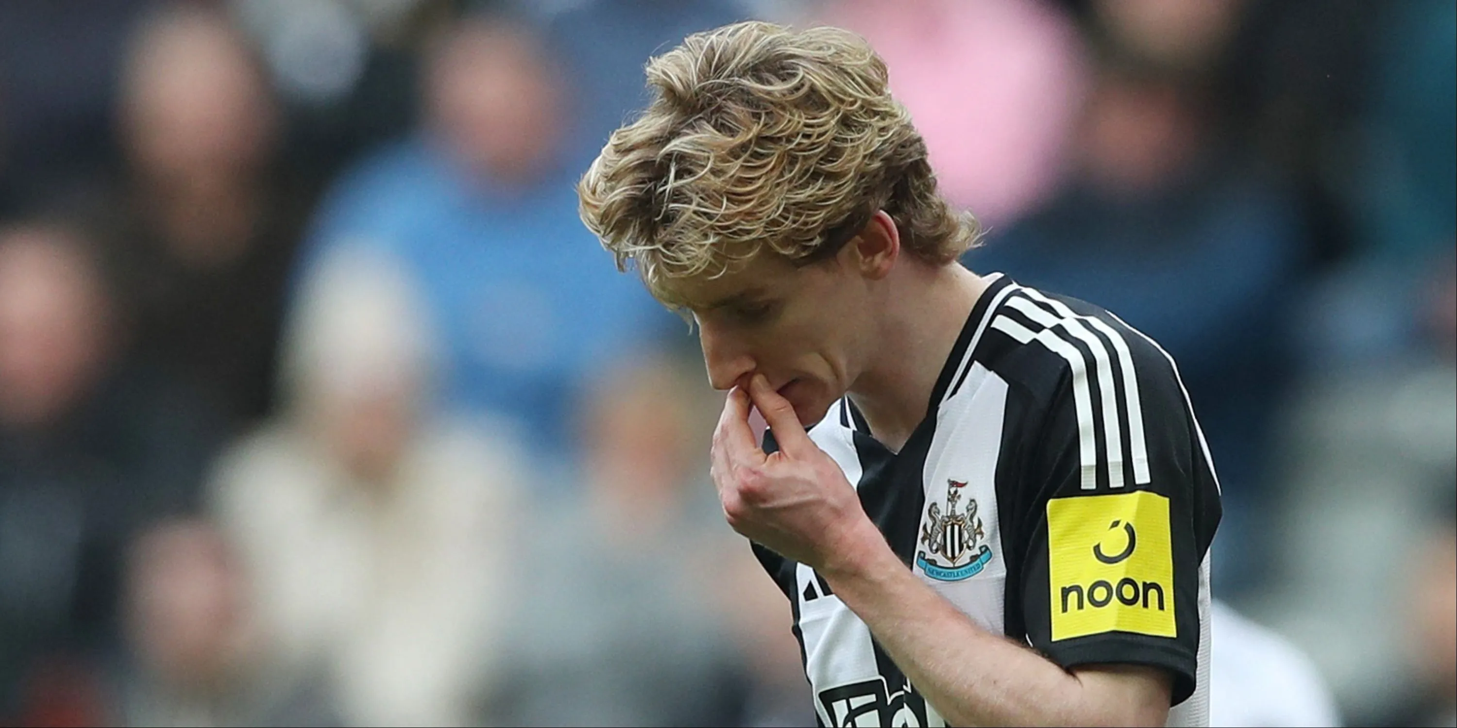Cầu thủ Anthony Gordon của Newcastle United, mục tiêu của Liverpool