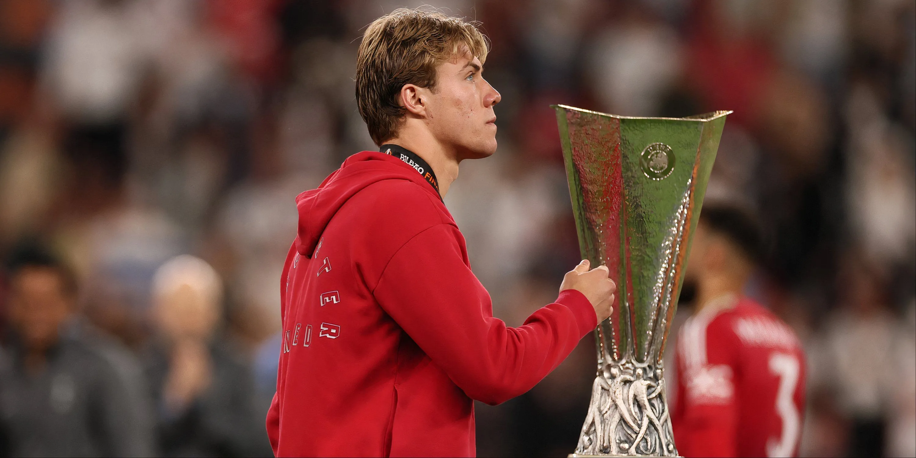 Rasmus Hojlund thi đấu cho Manchester United tại Europa League