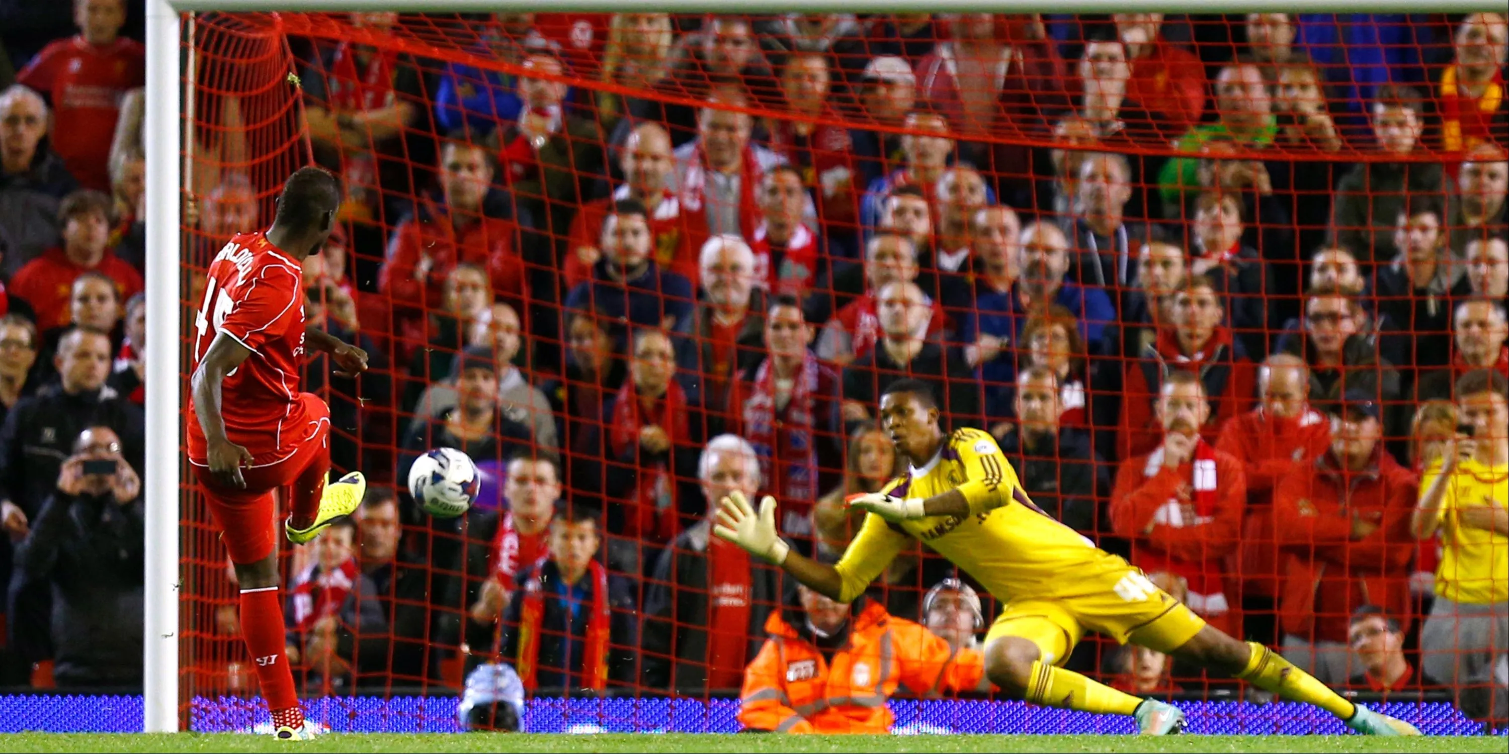 Cầu thủ Mario Balotelli trong màu áo Liverpool