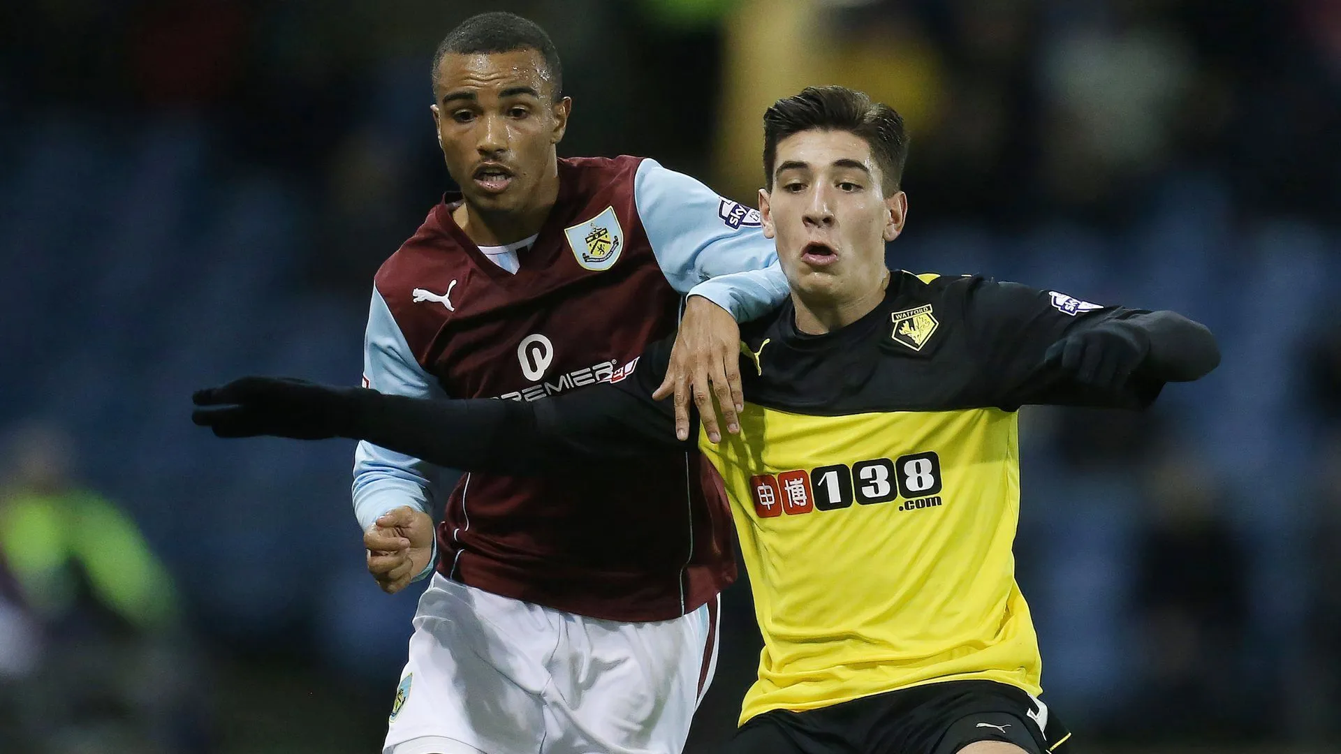 Hậu vệ Hector Bellerin trong màu áo Watford tại sân Vicarage Road