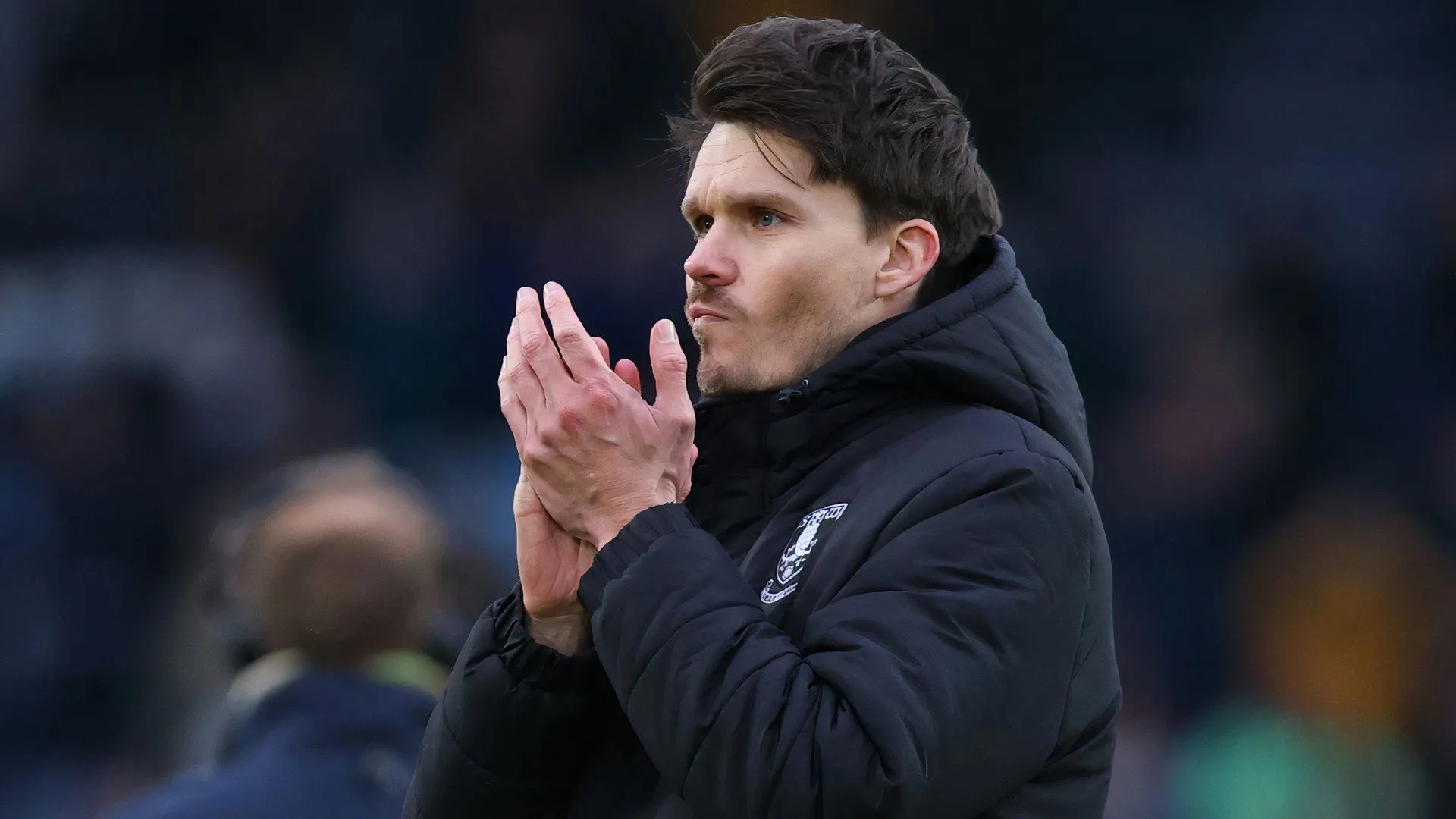 HLV Danny Rohl của Sheffield Wednesday trong một trận đấu