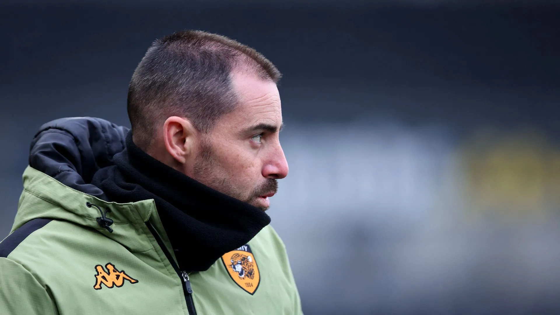 HLV Ruben Selles của Sheffield United trong buổi tập