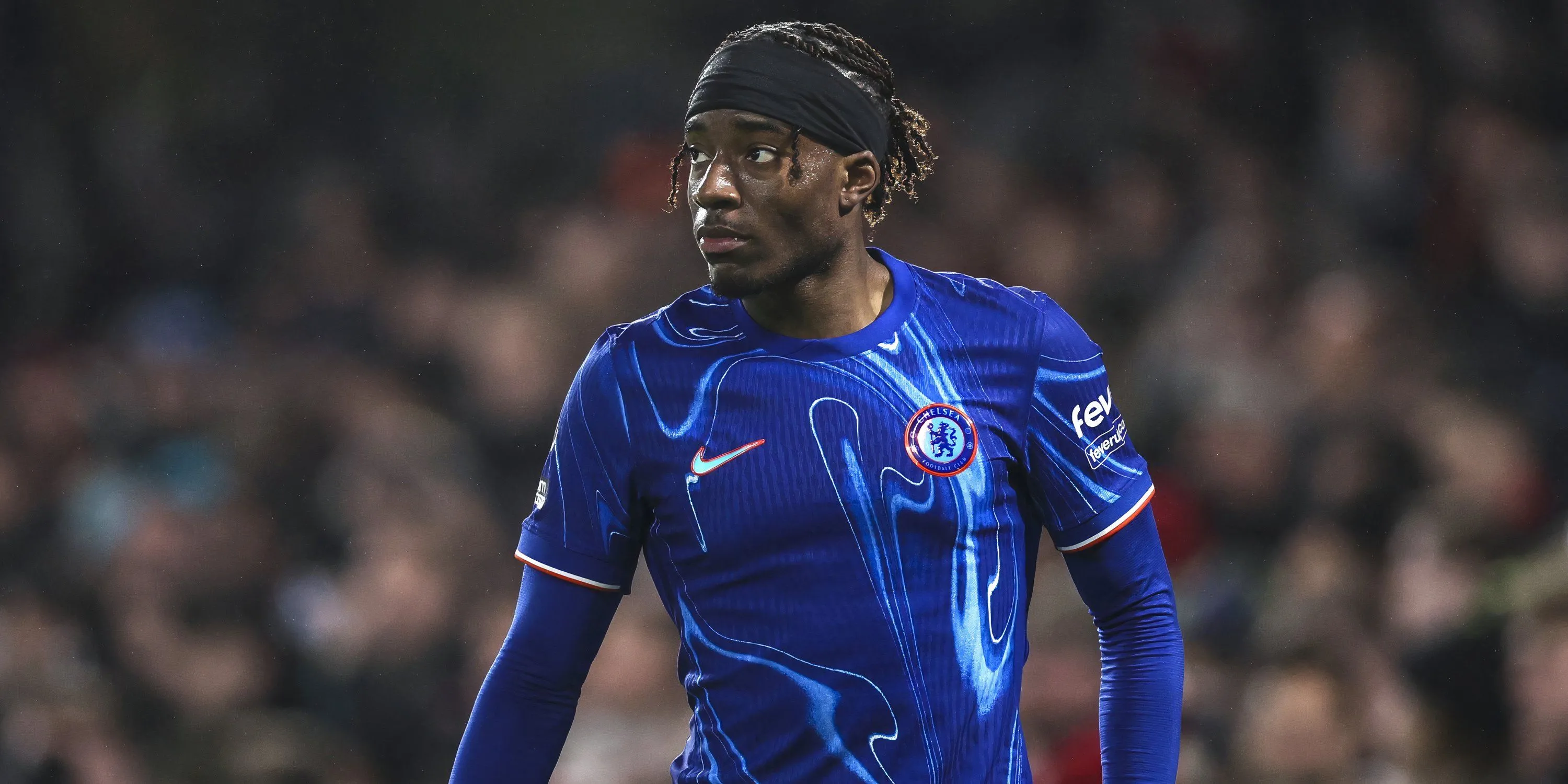 Noni Madueke trong một trận đấu của Chelsea tại Premier League