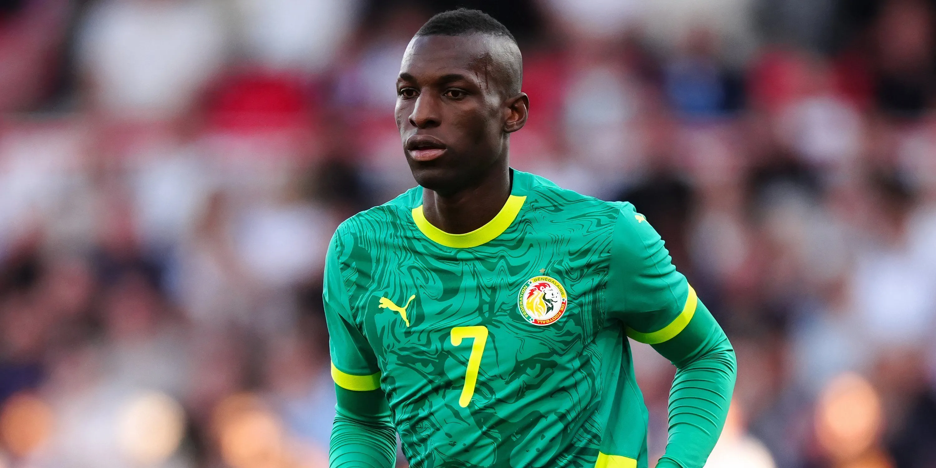 Tiền đạo Nicolas Jackson thi đấu cho đội tuyển Senegal, cân nhắc chuyển đến Manchester United