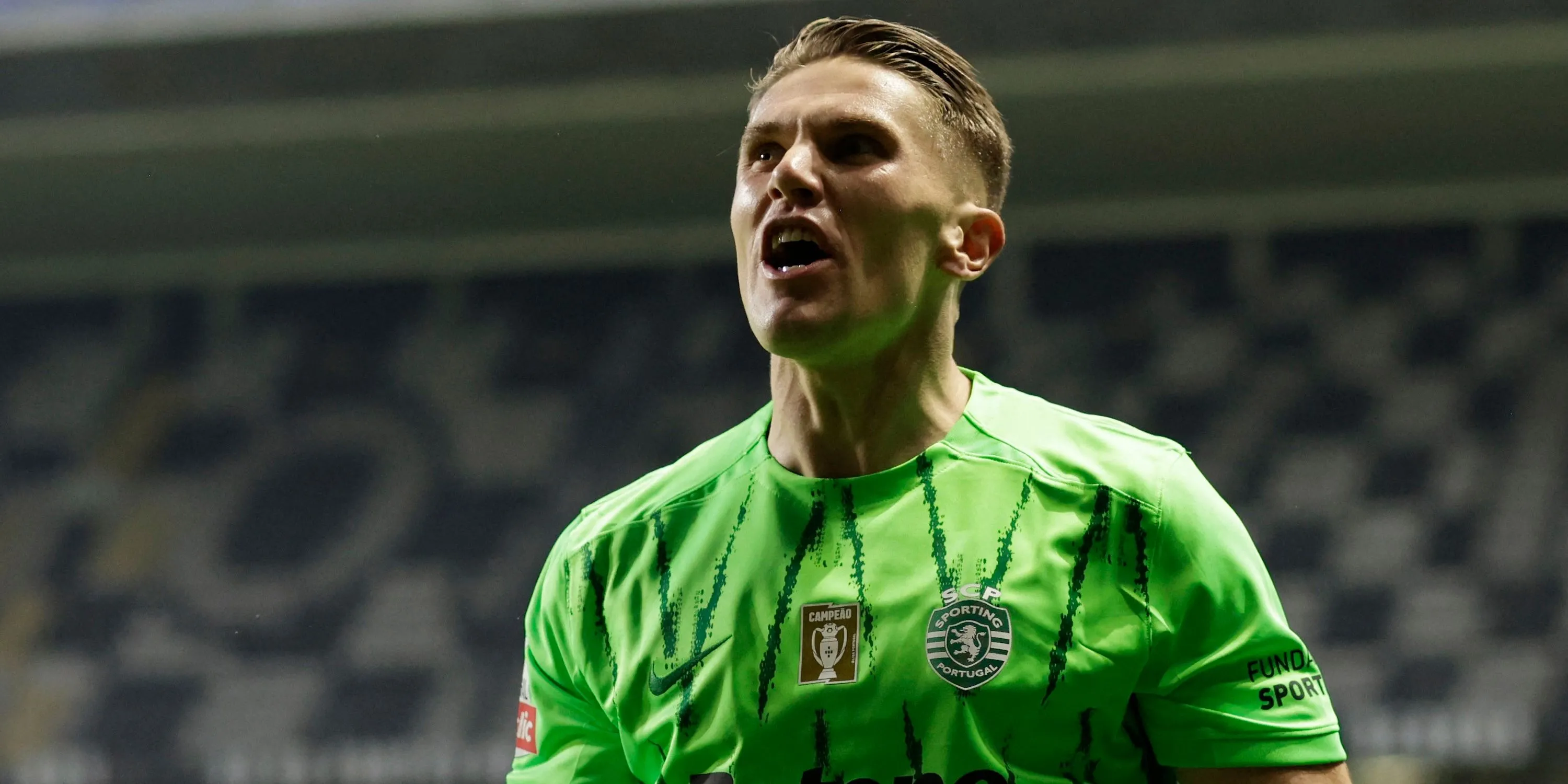 Tiền đạo Viktor Gyokeres của Sporting CP ăn mừng bàn thắng đầu tiên.