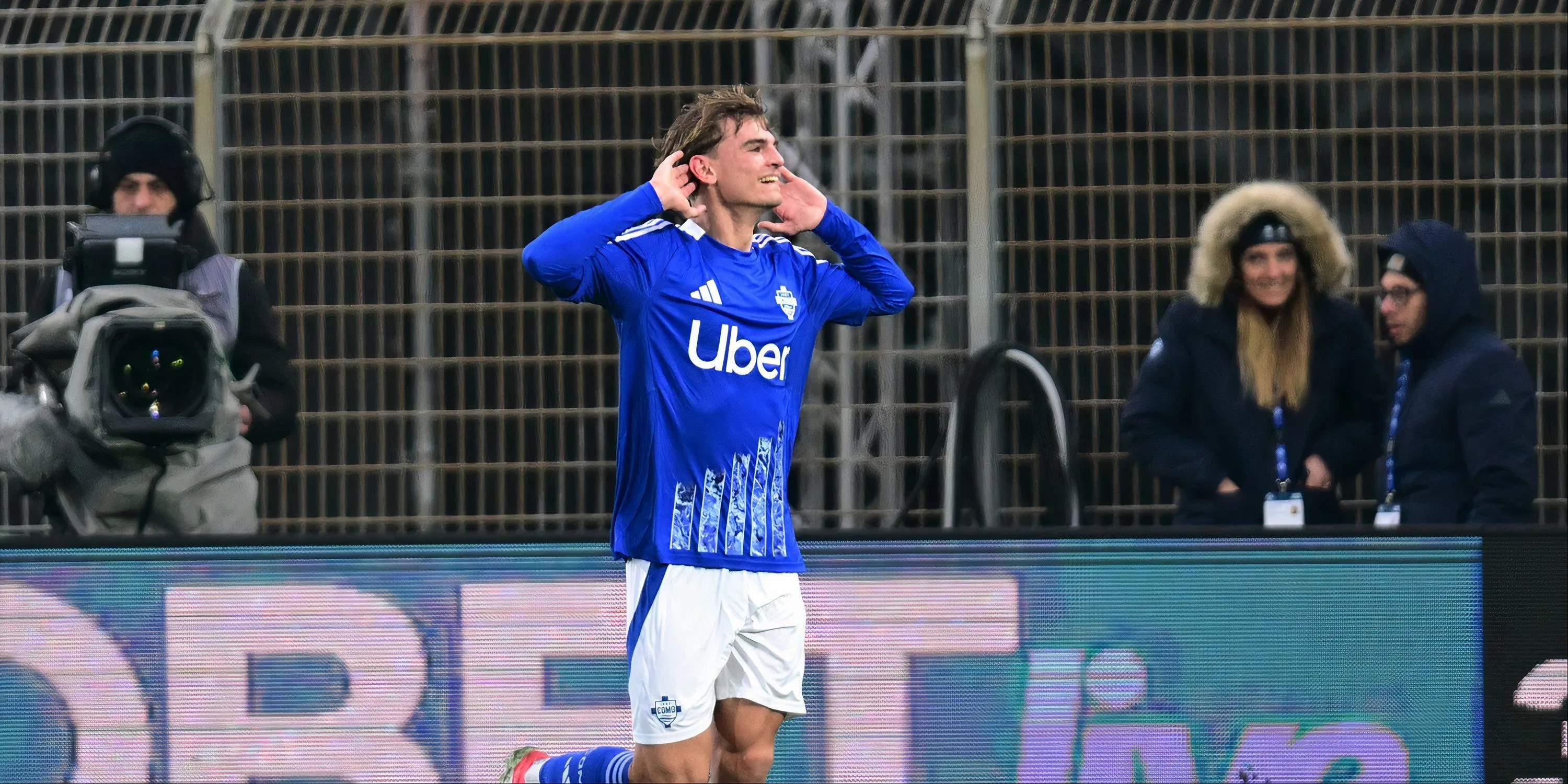 Tiền vệ Nico Paz trong màu áo Como, mục tiêu 60 triệu bảng của Tottenham