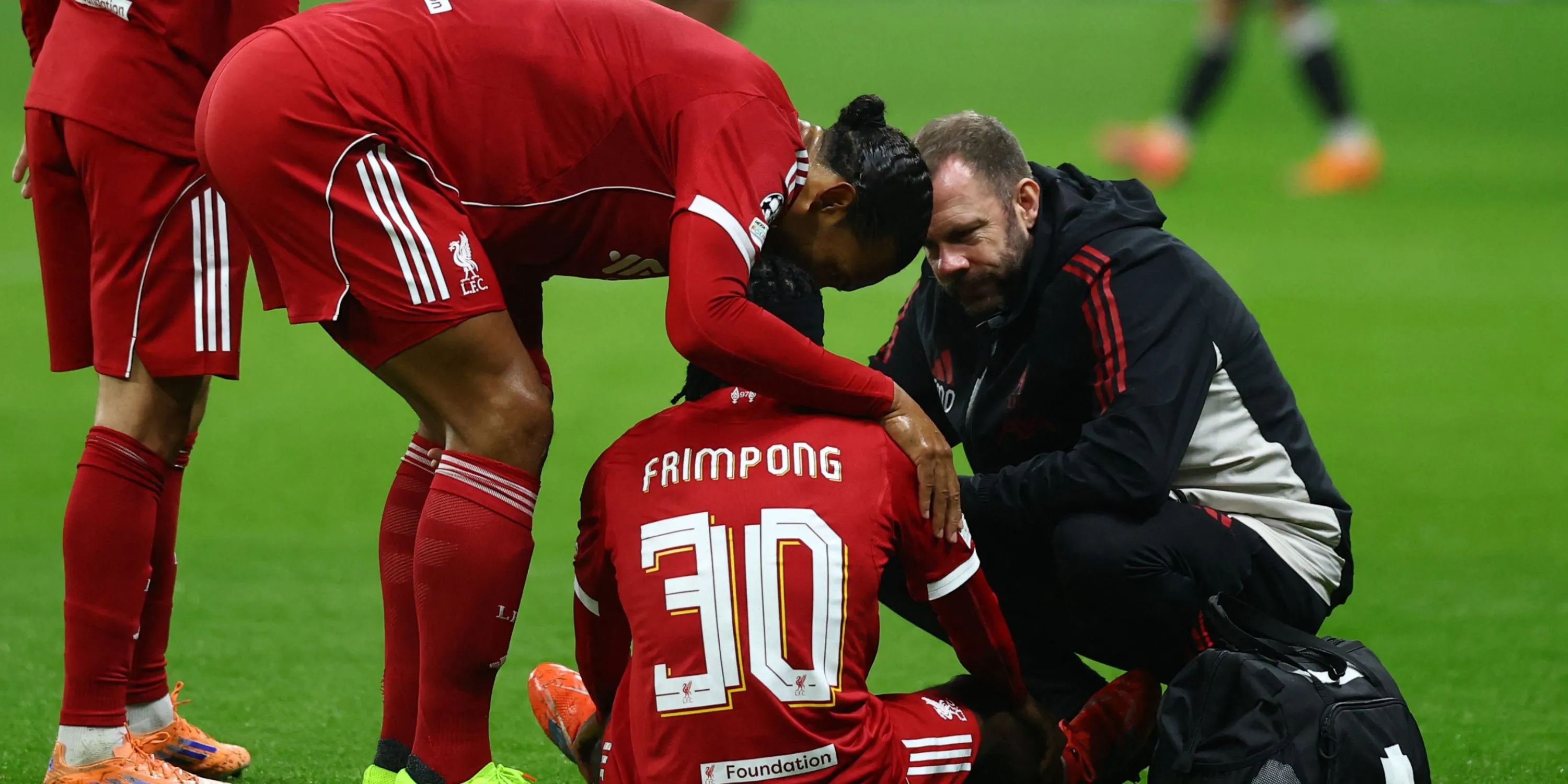 Jeremie Frimpong trong màu áo Liverpool sau khi chuyển nhượng từ Bayer Leverkusen